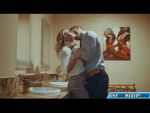 ❤️ 공공 화장실에서 가슴이 큰 금발이 당신을 유혹 할 때 ☑ 포르노 vk 포르노에서 ko.xxxdeutschepornos.ru ️❤